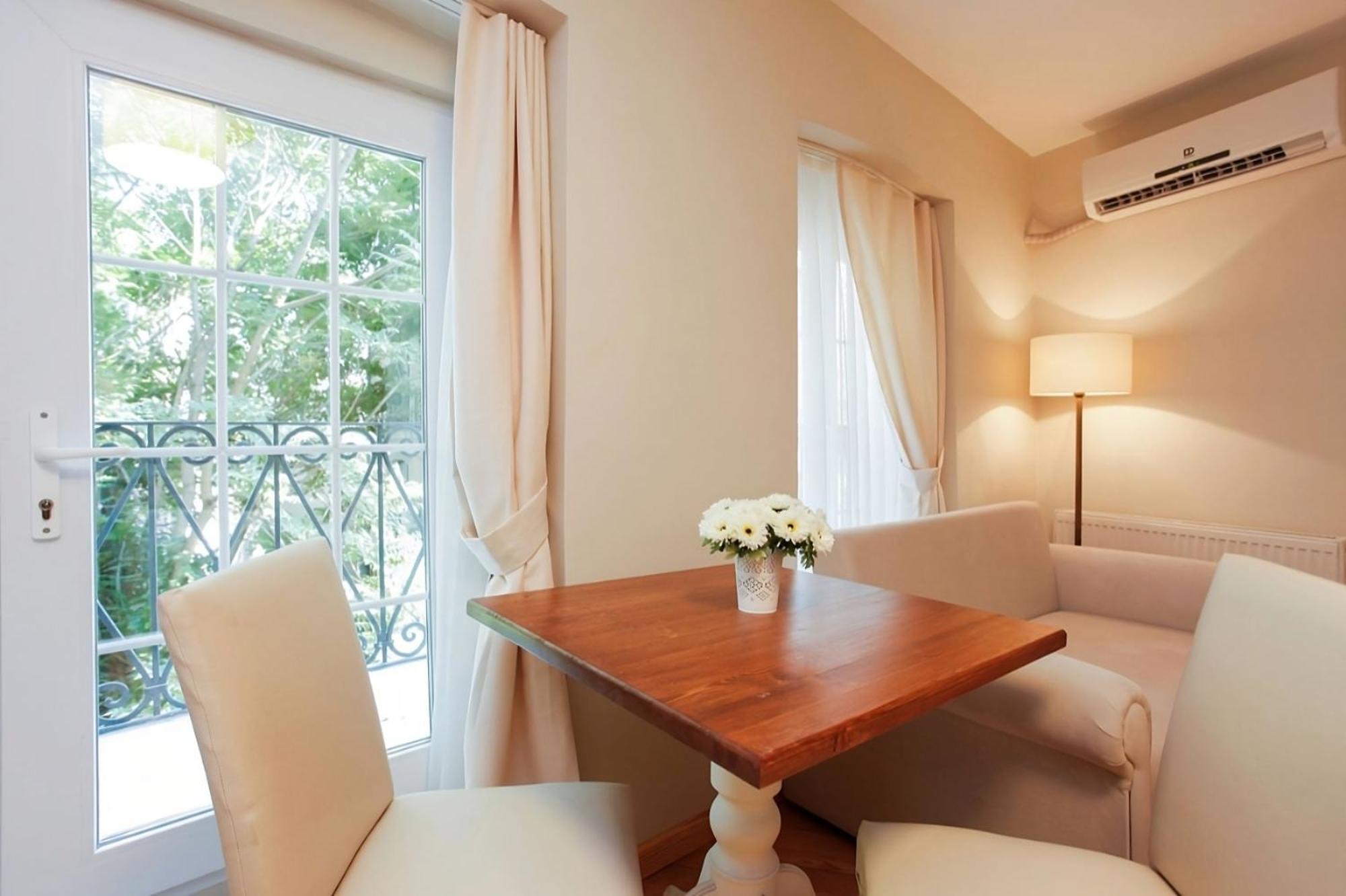 The Loft Istanbul Hotel Exterior photo